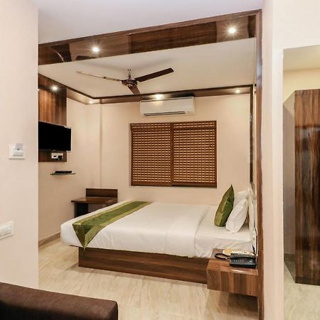 Treebo Trend Imperio Hotel โกลกาตา ภายนอก รูปภาพ